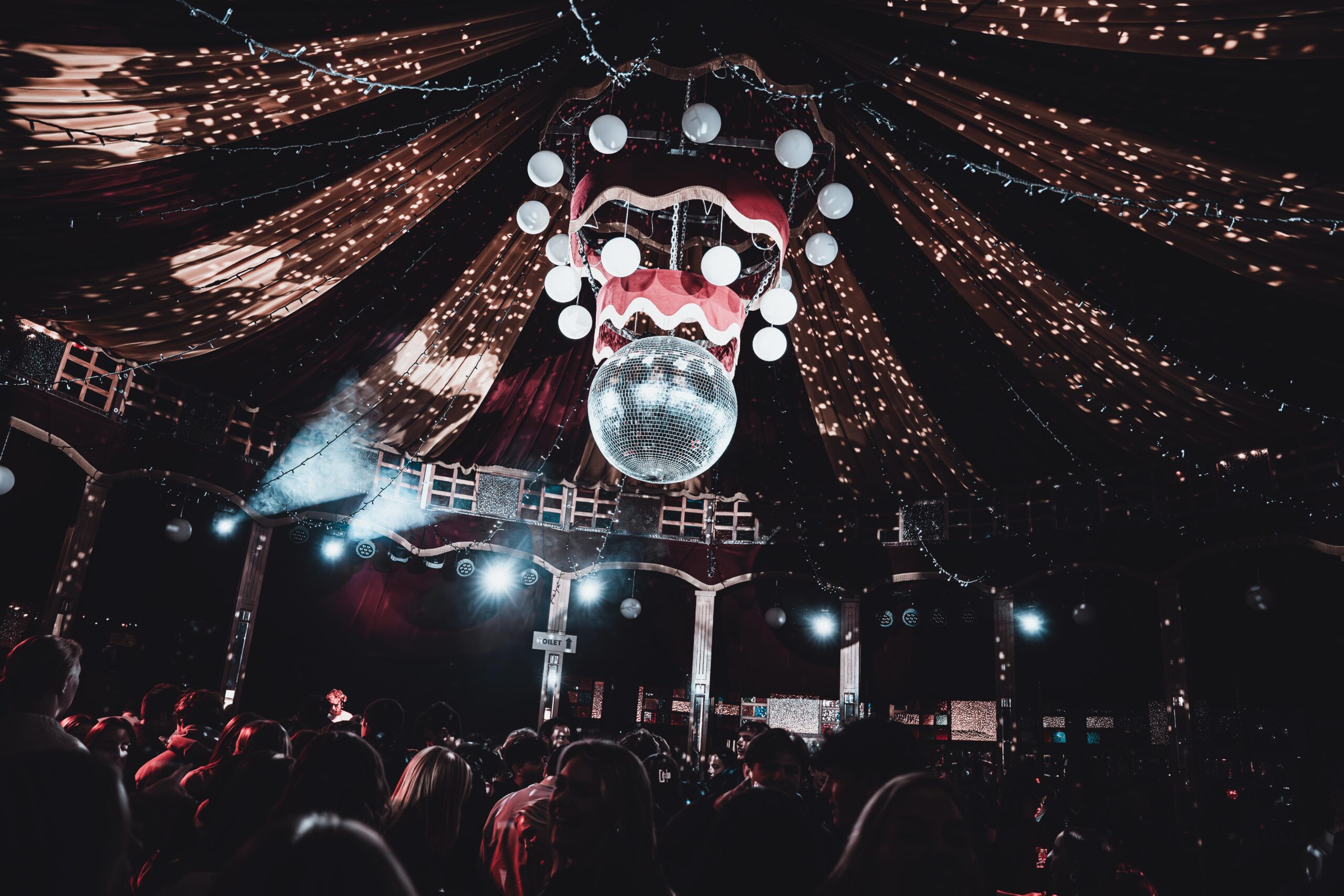 spiegeltent bamaza